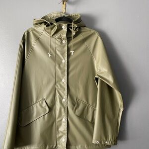 Ilse Jacobsen Light Raincoat in Army
